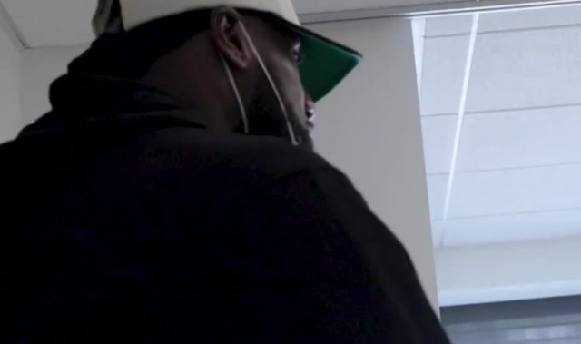 开云体育官方网址-回馈社区！湖人官推晒詹姆斯前往UCLA健康中心看望病人