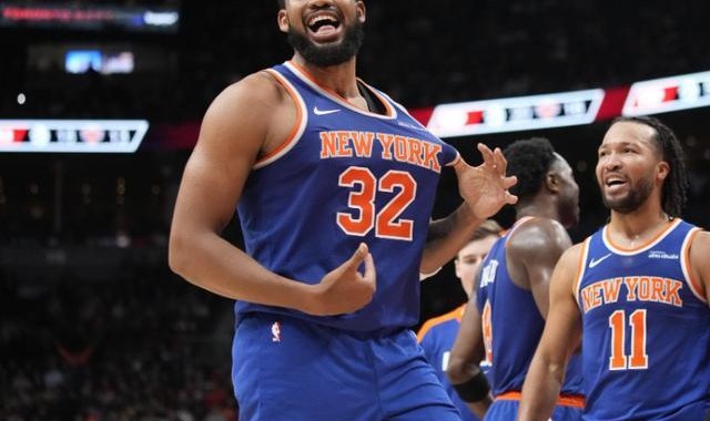 KaiyunSports-开云体育-尼克斯找替罪羊唐斯被摆上货架 他还能拿来交换字母哥吗？