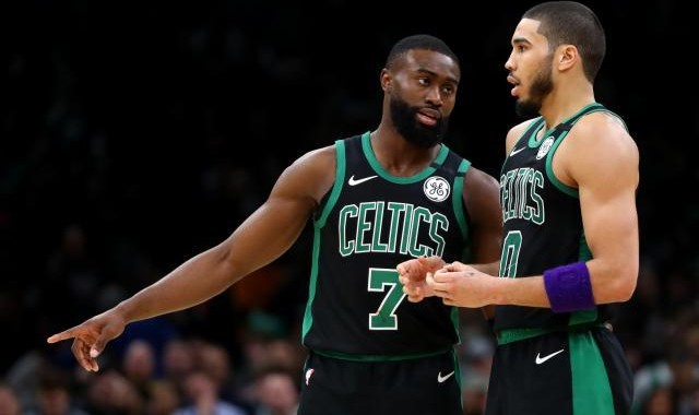 开云体育官方网址-绿军赢下关键卡位战 双探花凶猛 新人表现亮眼