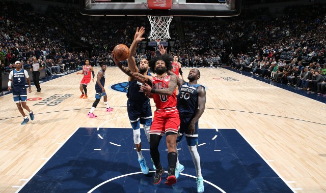 开云体育官方网-怀特22分吉迪复出21分 公牛逆转险胜森林狼获三连胜